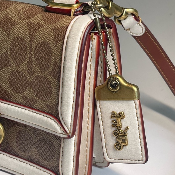 COACH Riley 18 en toile exclusive F73934 white good condition - Picture 12 of 13